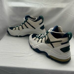 Nike White and Green Athletic Shoes for Performance